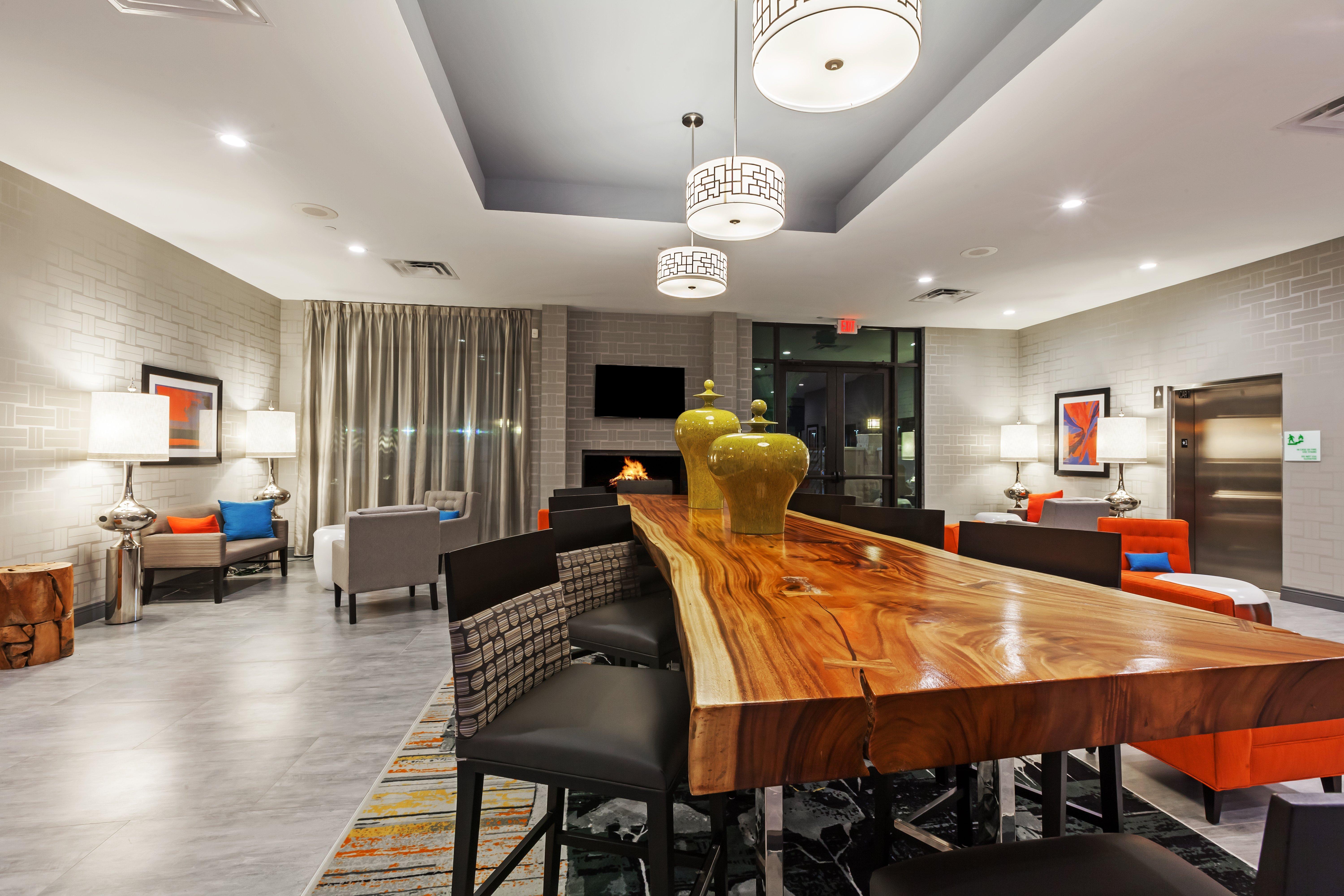 Houston Ne-bush Airport Area By Ihg Hotel 3*