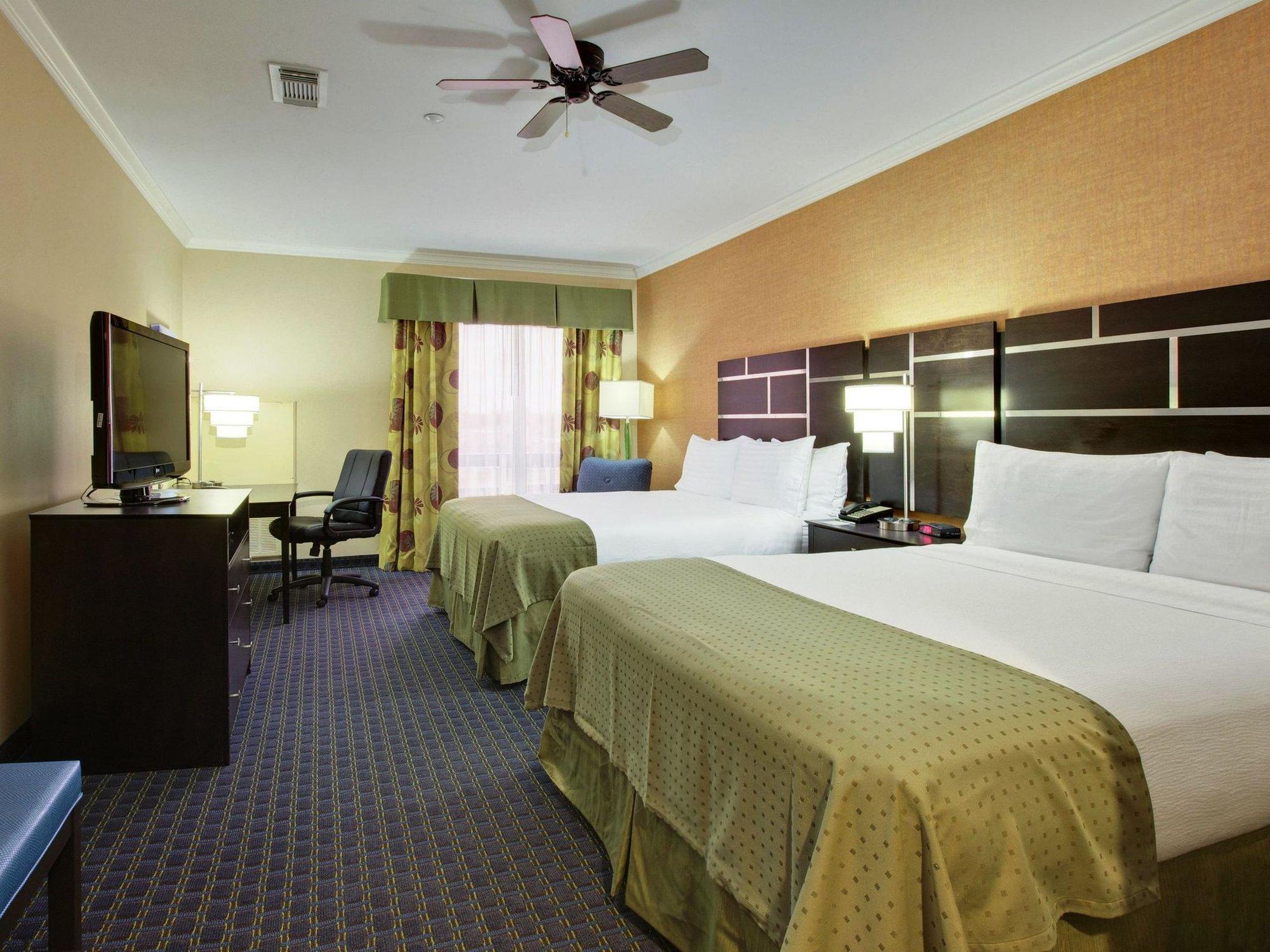 Houston Ne-bush Airport Area By Ihg 3*