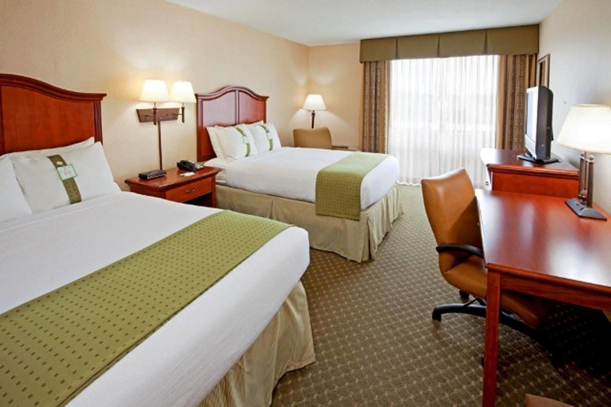 Hotel Houston Ne-bush Airport Area By Ihg 3*